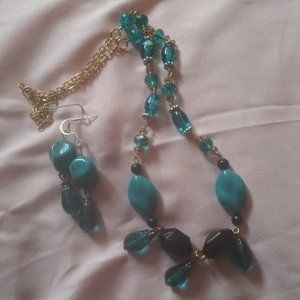 Golden sea necklace